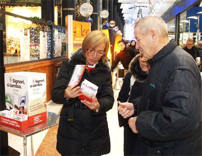 Firenze. “Signori, si cambia”: consegnate le prime urne per raccogliere i suggerimenti dei cittadini sul nuovo piano di tpl