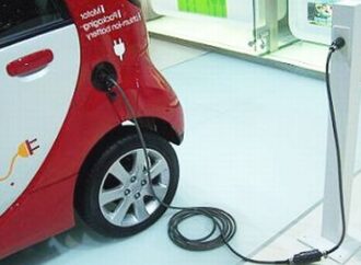 Firenze. Mobilità sostenibile: la sanità toscana si riconverte e adotta le auto elettriche