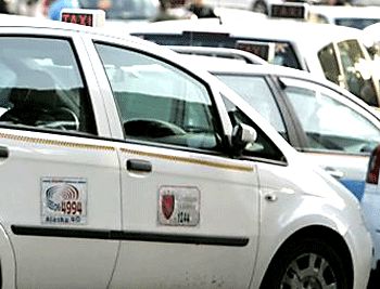 Roma. Dalla Regione 1 milione di euro a taxi e noleggiatori con conducente