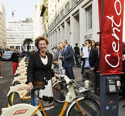 Milano. BikeMi: inaugurata la stazione numero 100 delle due ruote gialle