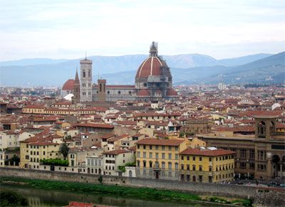 Firenze. Piano smog: più aree pedonali e biciclette