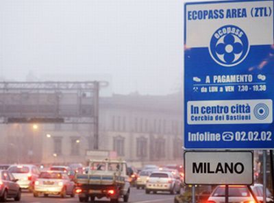 Milano. Positivi i risultati di Ecopass nei primi 9 mesi del 2009. De Corato: "In area Ecopass smog e ingressi in calo