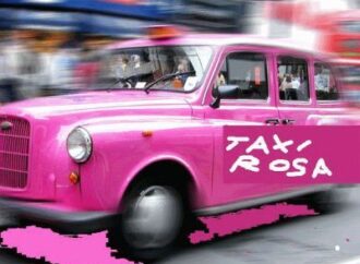 Milano. Più sicurezza per le donne, in città entra in servizio il "Taxi Rosa"