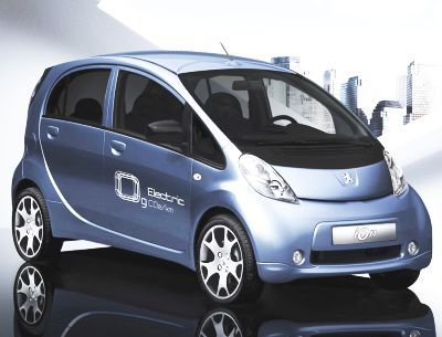 Bruxelles. Peugeot, Veolia e Greenwheels firmano lettera di intenti per acquisto veicoli elettrici e sviluppo servizi di mobilità