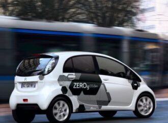 Berlino. Citroën sigla accordo con Deutsche Bahn per la fornitura dei primi esemplari della C-Zero, la nuova auto elettrica