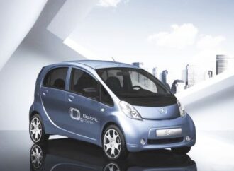 Milano. Peugeot e Sorgenia sottoscrivono accordo strategico per L'eco-mobility