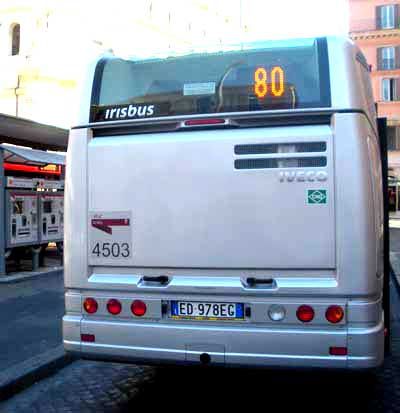 Roma. Nuove vetture ecologiche a metano e climatizzate: in pensione parte della flotta jumbo bus