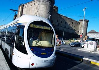 Napoli chiede maggiore sicurezza stradale, potenziamento del tpl e delle Ztl