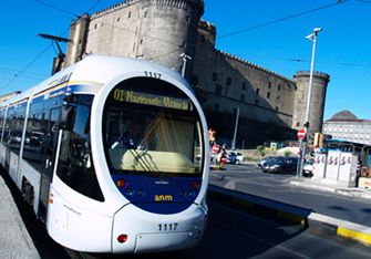 Napoli chiede maggiore sicurezza stradale, potenziamento del tpl e delle Ztl