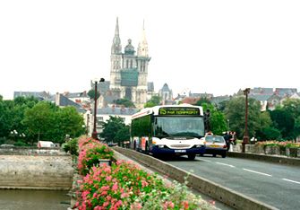 Reims. Nella città natale dello Champagne si sperimenta bus alimentato ad etanolo