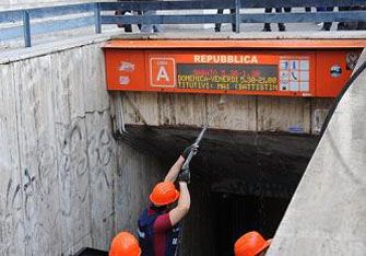 Roma. Metropolitana, operazione decoro nelle 49 stazioni