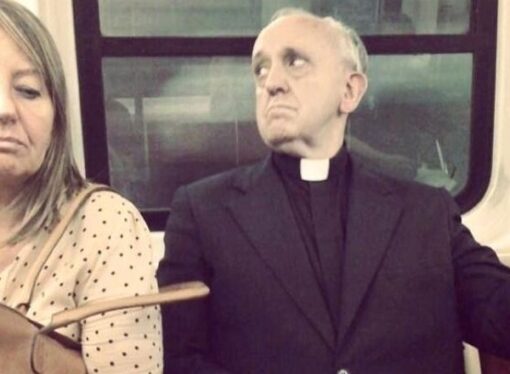 Bergoglio, il Papa che usa i mezzi pubblici