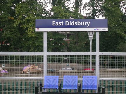 Manchester Metrolink aggiunge stazione di East Didsbury alla rete