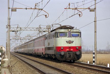 In viaggio a bassa velocità, treni più lenti che nel 1975