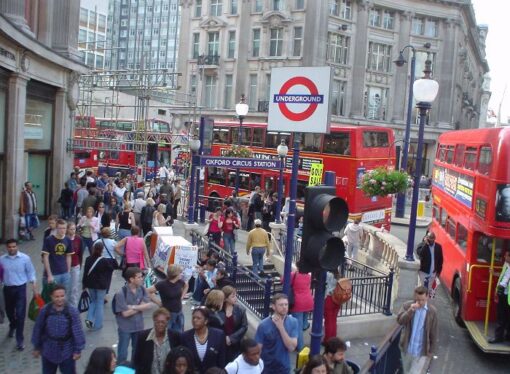 La metro di Londra sarà aperta anche di notte e riscalderà le case