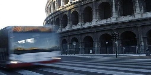 Trasporto pubblico, città in crisi: ecco perché scoppia il bubbone