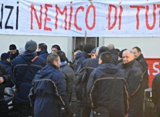 “Renzi bugiardo” Firenze, tranvieri in sciopero selvaggio