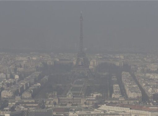 Parigi smog oltre soglia: mezzi pubblici, bike e car sharing gratis per tutti