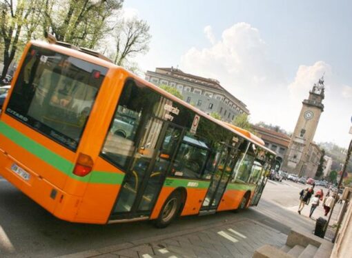 Bus e parcheggio si pagano da smartphone e tablet