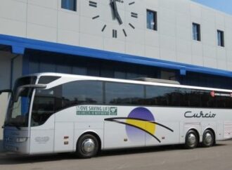 Autobus con servizi di pronto soccorso cardiaco a bordo