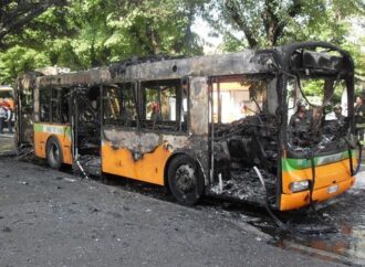 Atac, bus in fiamme, allarme manutenzioni