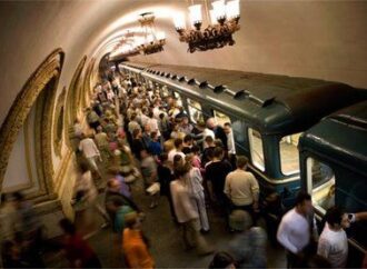 I classici nella metropolitana a Mosca