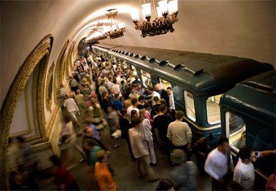 I classici nella metropolitana a Mosca