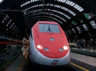 Trenitalia, rimborso ritardo: fra i 30 e 59 minuti bonus del 25%, ma non in denaro