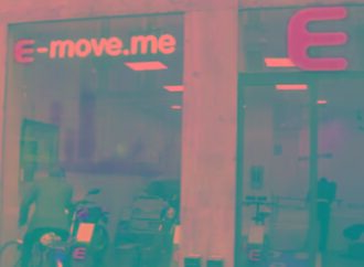 E move.me, concept store di mobilità sostenibile in centro Milano