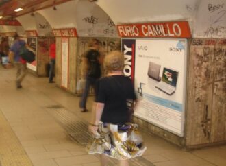 Tragedia sulla Metro A, muore bambino di 5 anni