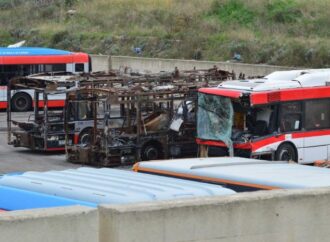 Bari, Amtab, nel bilancio anche i 9 bus incendiati