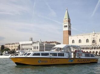 Venezia: arriva “Scossa” il primo battello elettrico