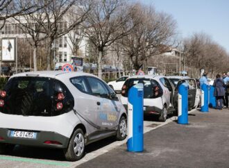 Torino: Bluetorino, il servizio di carsharing elettrico festeggia il suo primo anniversario