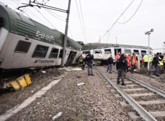 Lombardia: deraglia un treno di pendolari, si registrano morti e feriti