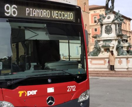 Bologna:Tper, presentati 19 bus ibridi