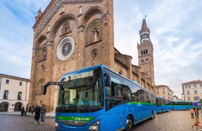 Crema: Autoguidovie, presentati 9 nuovi bus