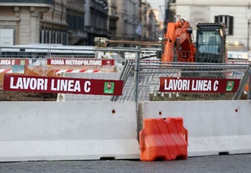 Roma: Raggi, un commissario straordinario per i lavori della metro C