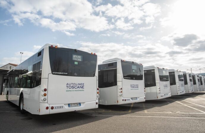 Toscana: Autolinee Toscane, presentati 10 nuovi bus