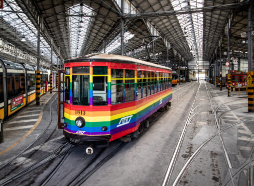 Milano: ATM, un tram arcobaleno per le vie della città