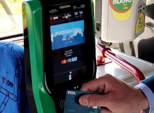 Bologna: Il biglietto del bus è sempre più digitale