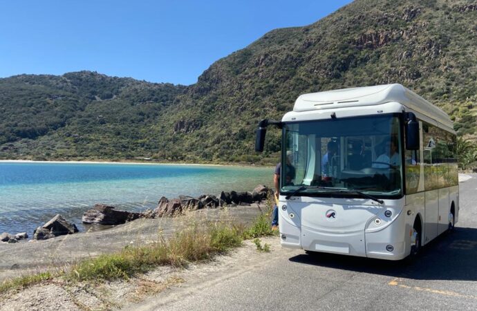 Pantelleria: debutto degli autobus elettrici Rampini