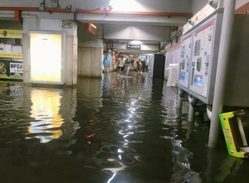 Roma: il maltempo mette in ginocchio linea A e C della metropolitana