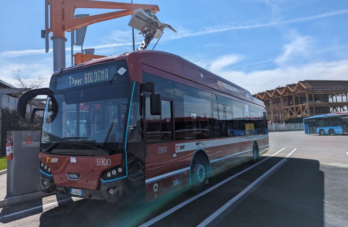 Bologna: Tper, inaugurato il primo deposito italiano di e-bus Kempower