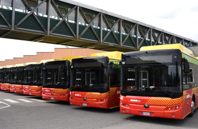 Bergamo: ATB, operativi 18 nuovi bus a metano