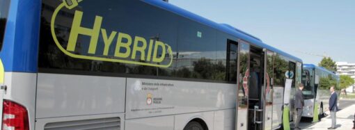 Puglia: Regione e FSE, presentati i primi sette nuovi autobus ibridi