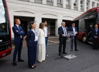 Roma: Tpl periferia, presentati i nuovi bus elettrici