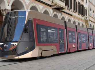 Bologna: Tram, vince la livrea rosso-oro