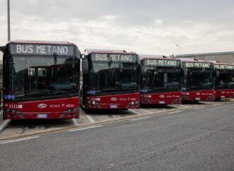 Roma: via libera all’acquisto di altri 78 autobus a metano